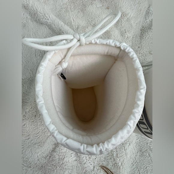 Moon Boot Icon White Snow Boots Size Eu 39/41 US 7/8,5 New NWT - Picture 6 of 9
